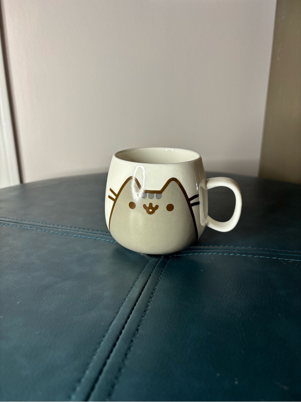 Pusheen Ceramic Mug - Cream and White